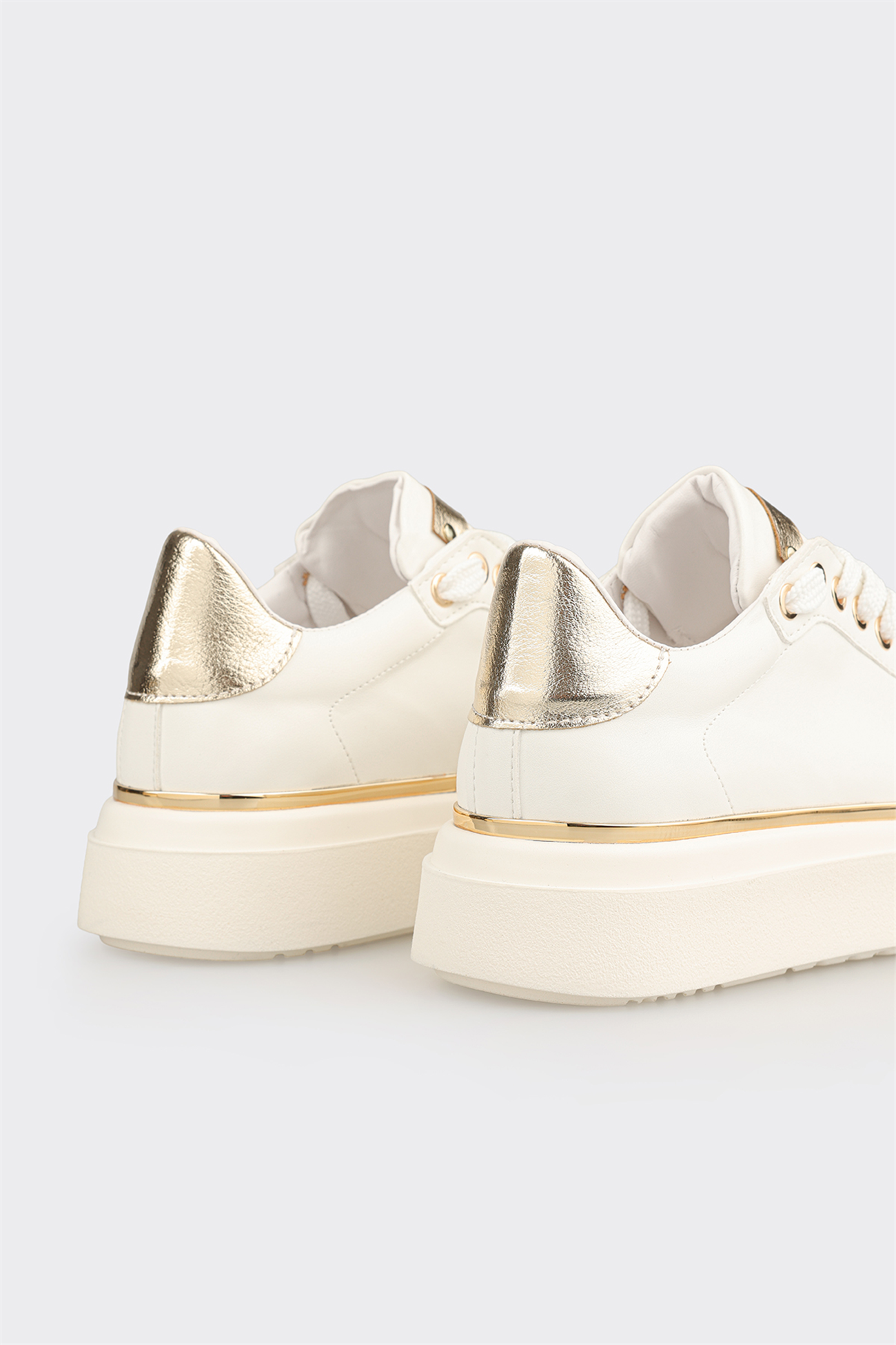 White Women's Sneaker