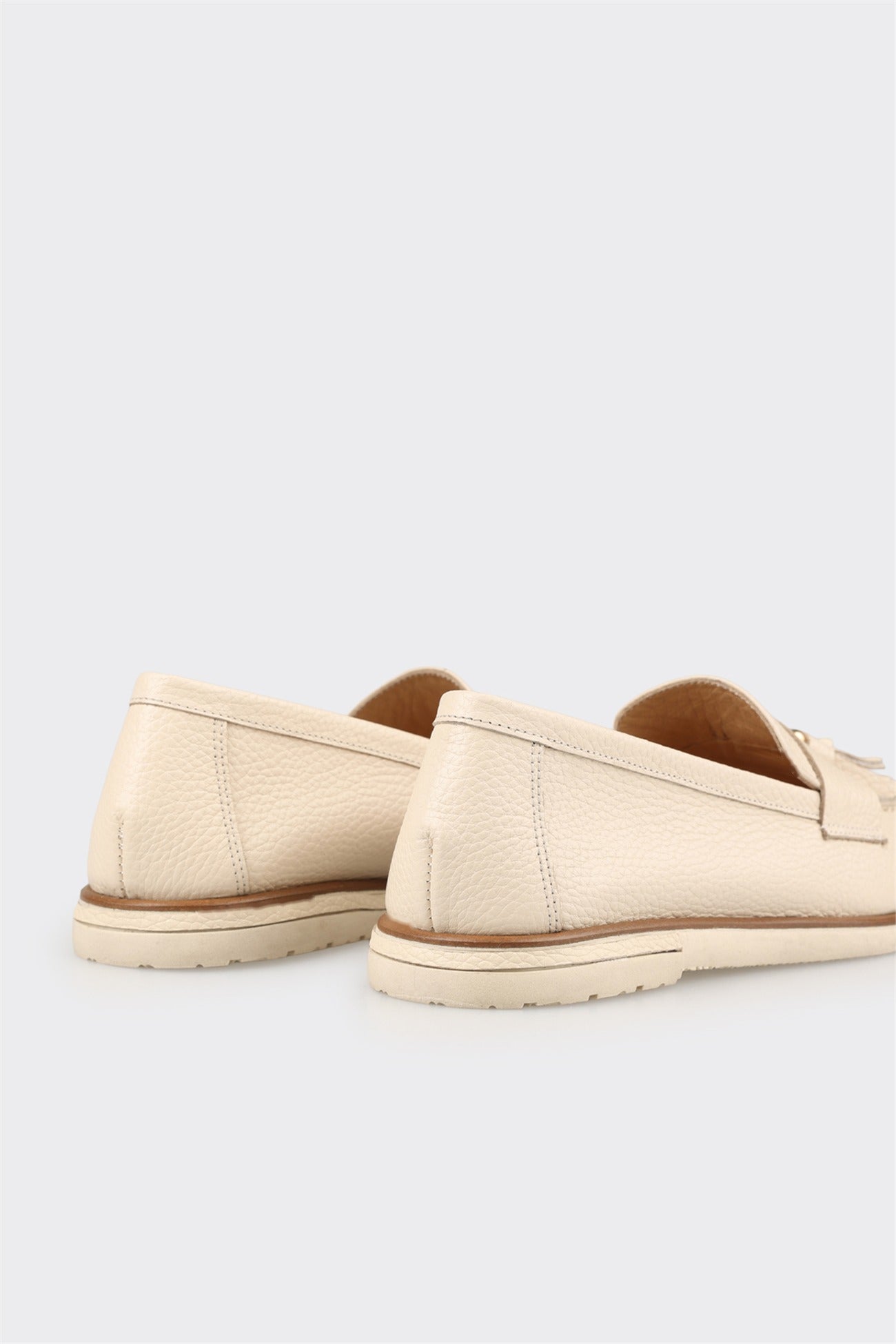 Ecru Leather Women's Casual Shoe