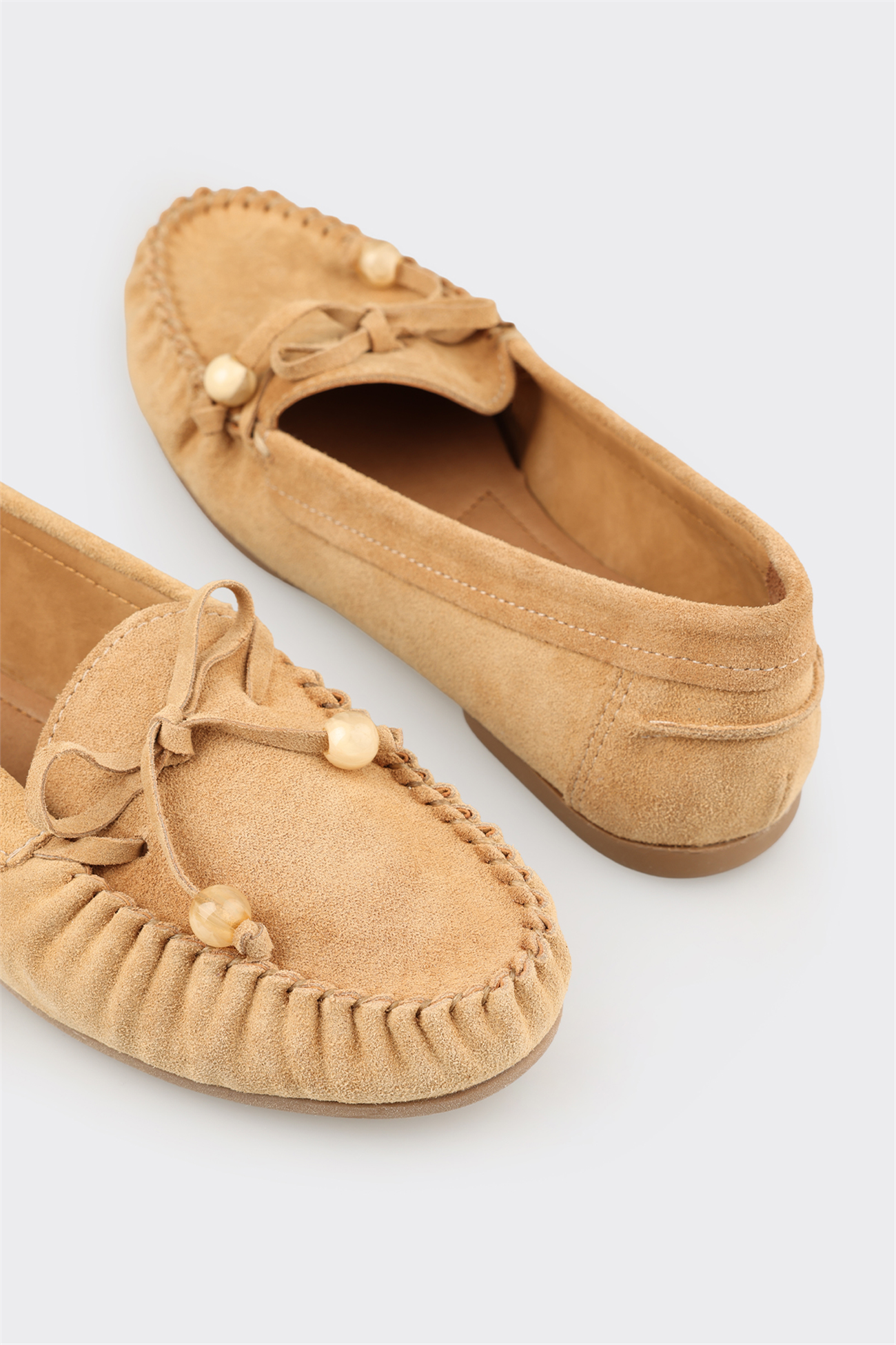 Natural Leather Women's Casual Shoe