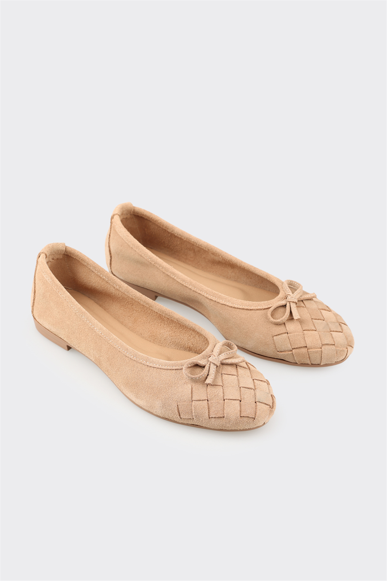 Natural Leather Women's Casual Shoe