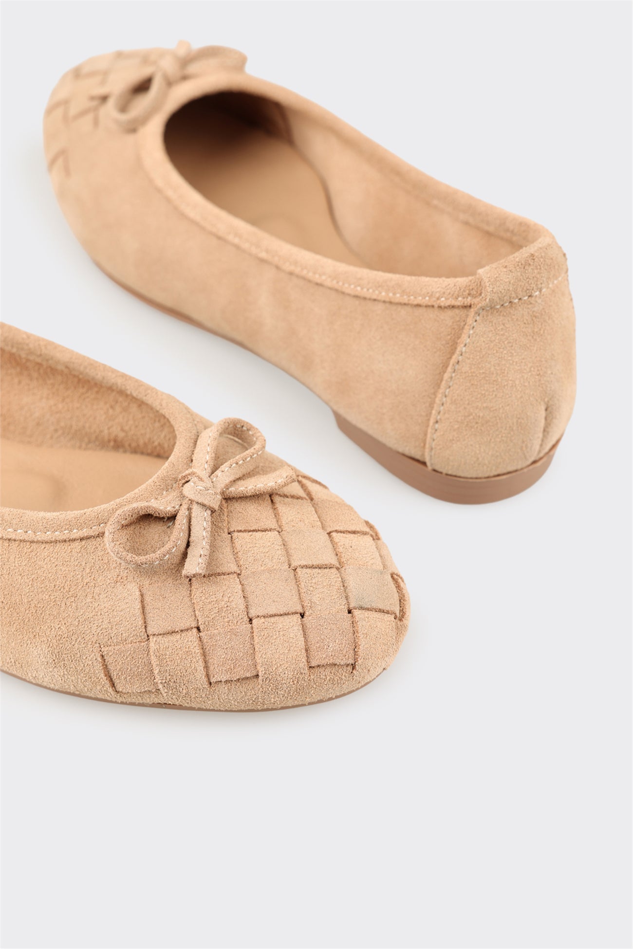 Natural Leather Women's Casual Shoe