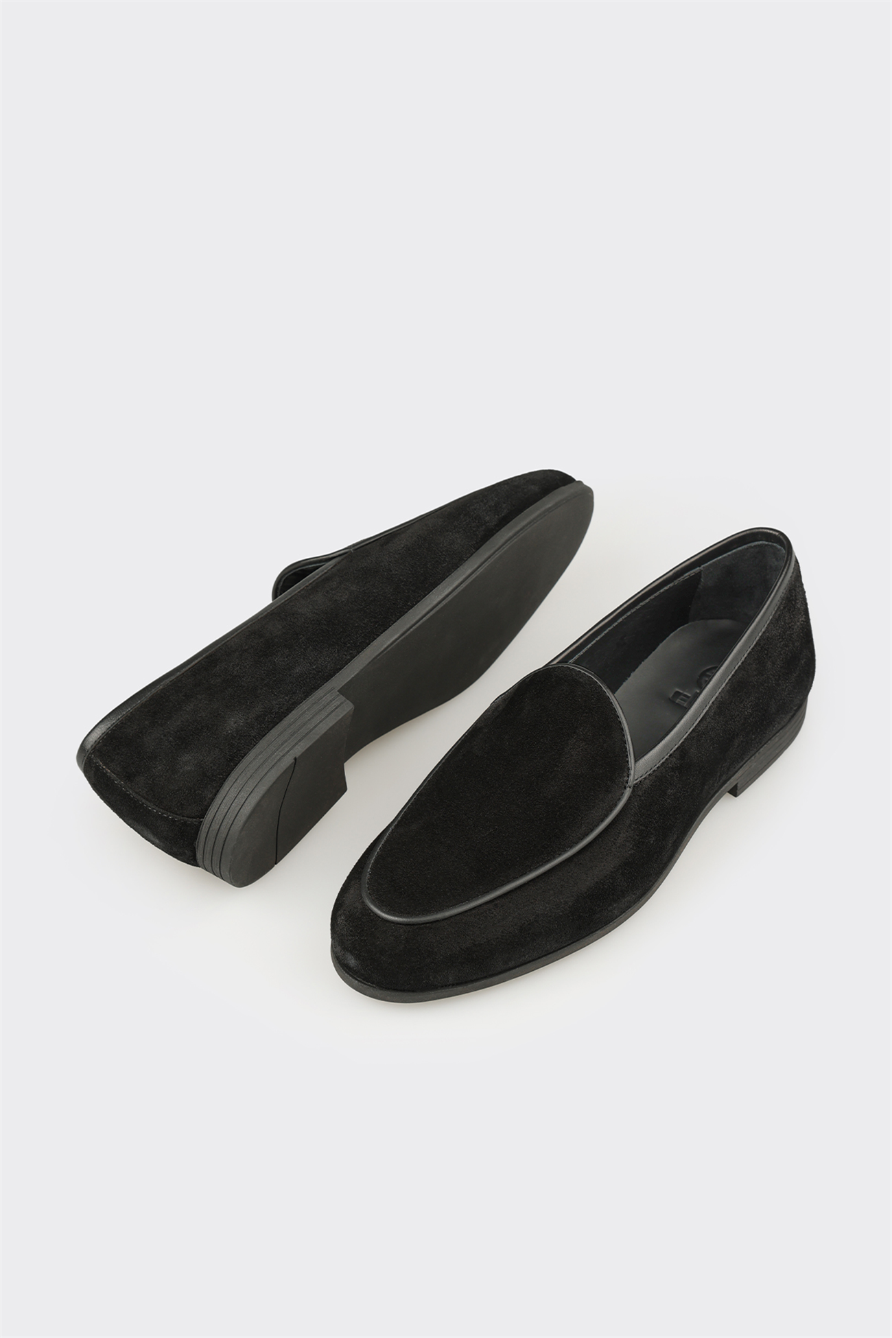 Black Leather Men's Casual Shoe