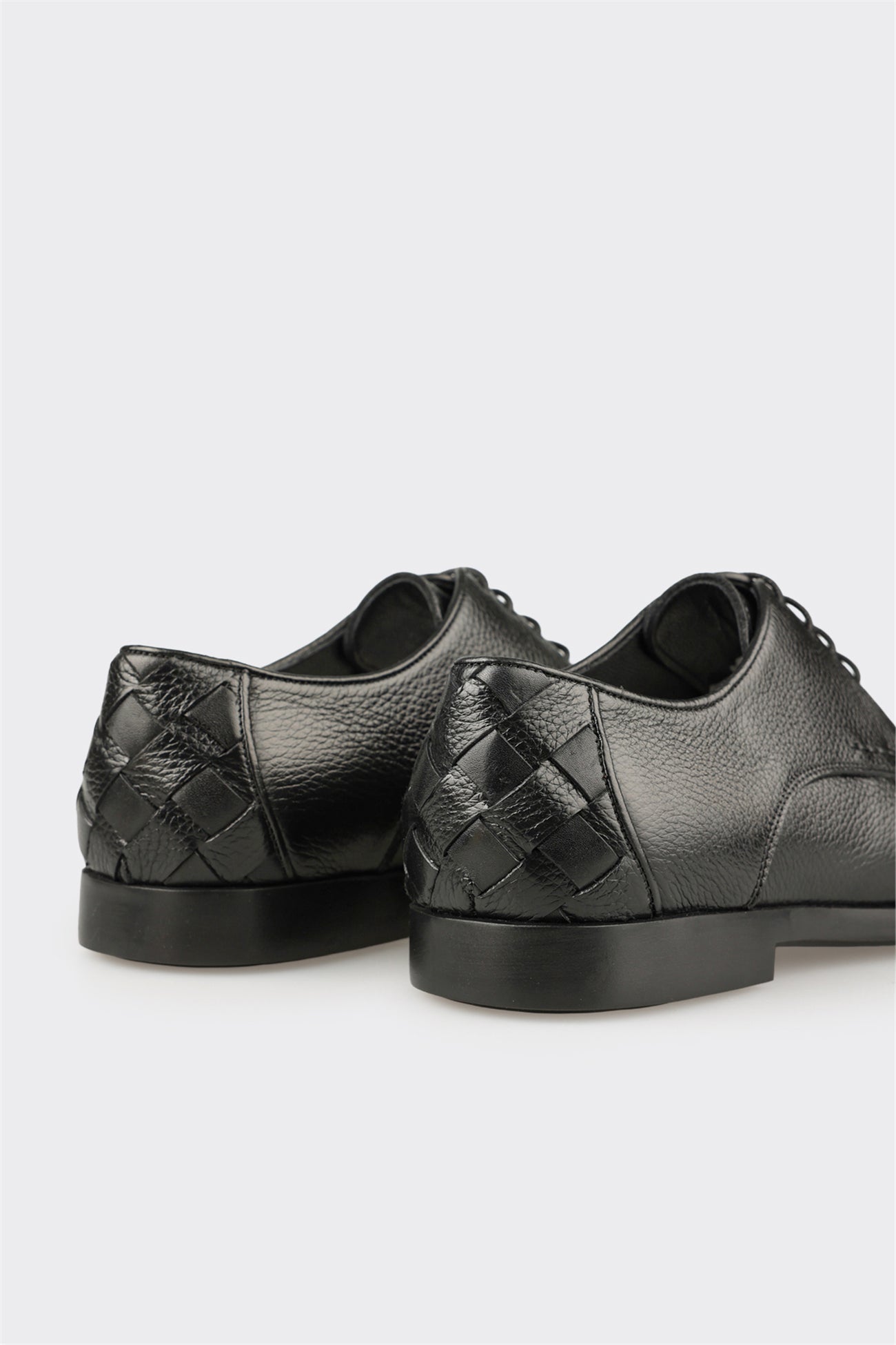 Black Leather Men's Classic Shoe