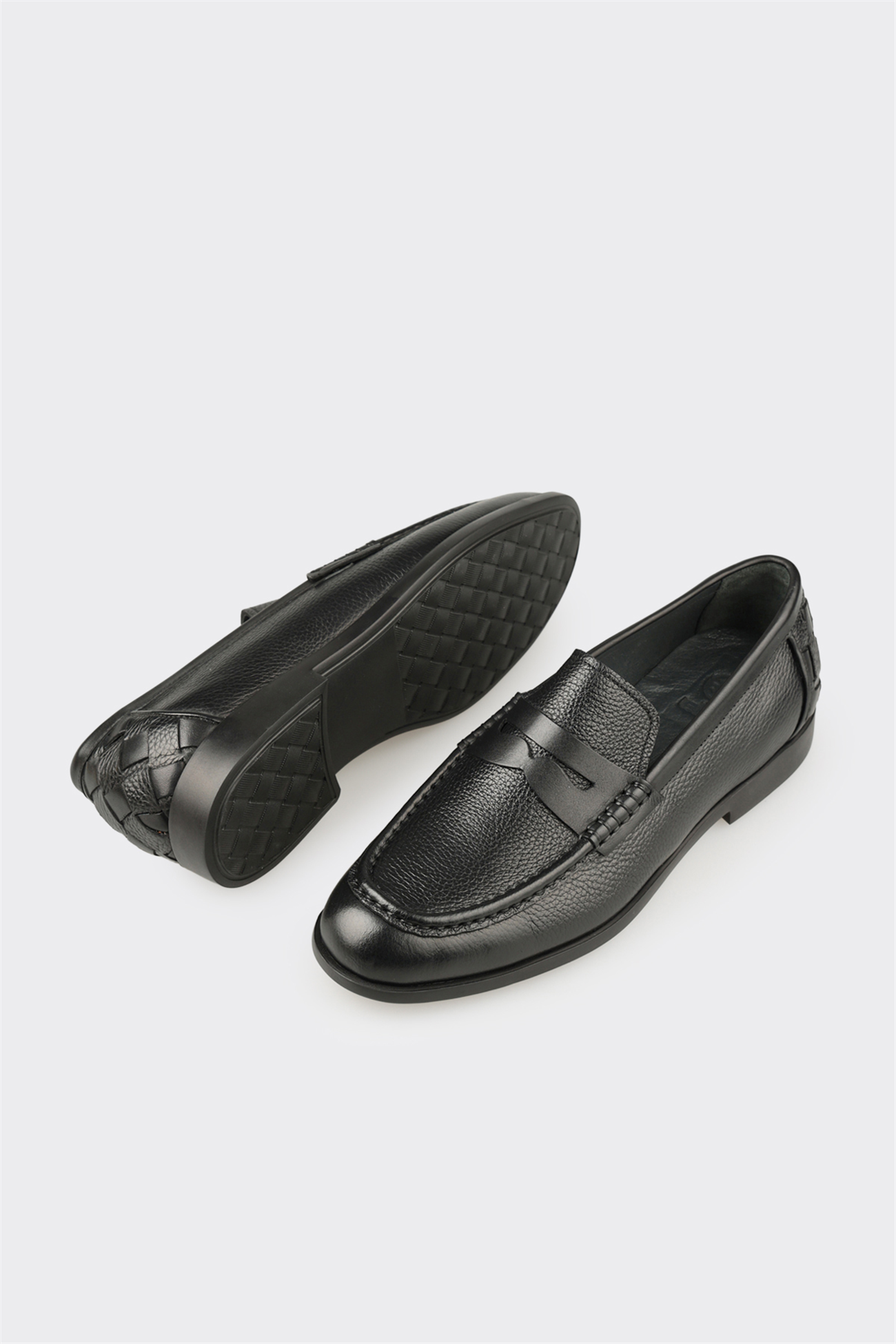 Black Leather Men's Classic Shoe
