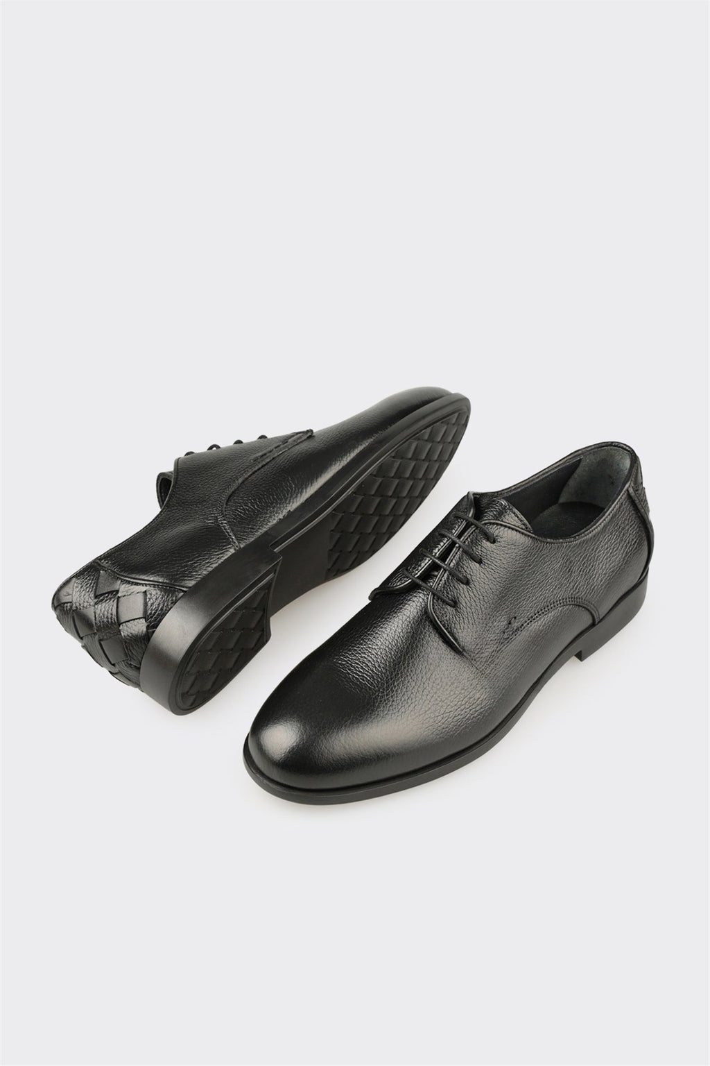 Black Leather Men's Classic Shoe