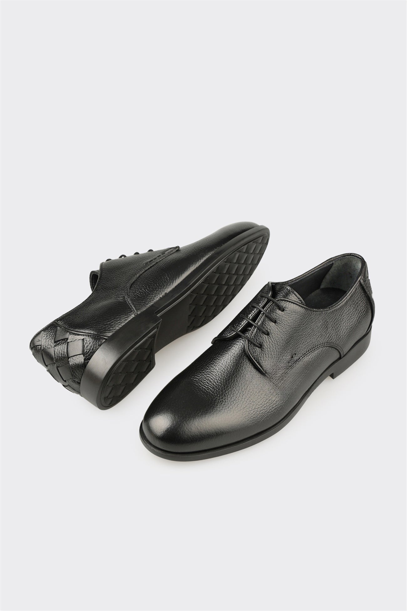 Black Leather Men's Classic Shoe