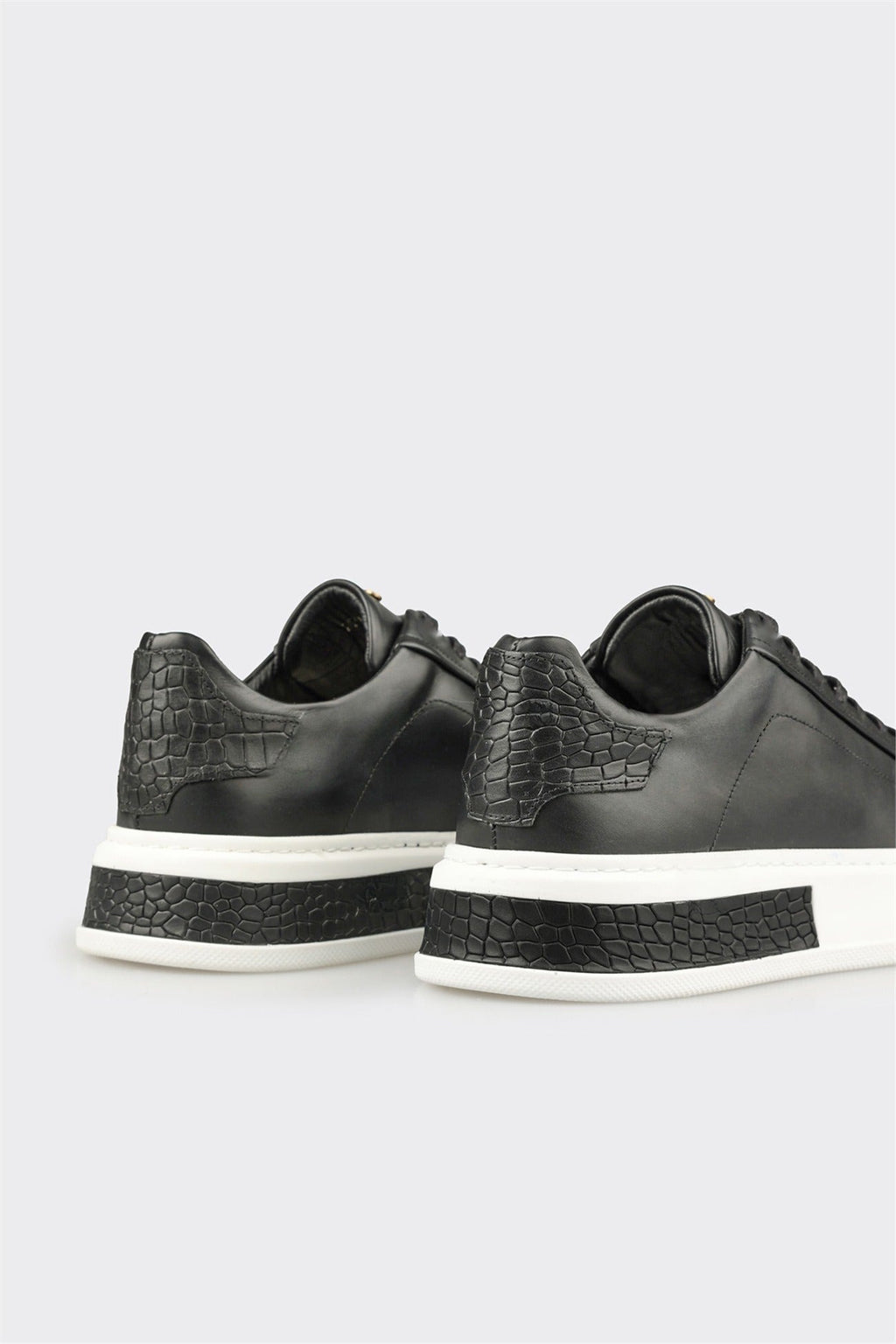 Black Leather Men's Sneaker