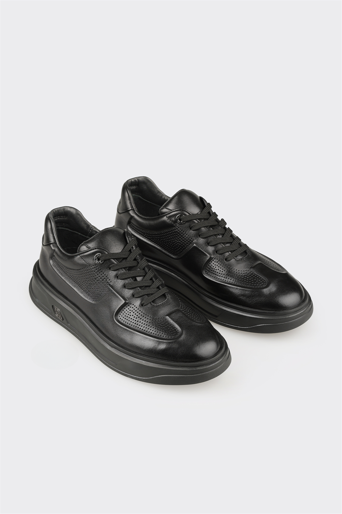 Black Leather Men's Sneaker