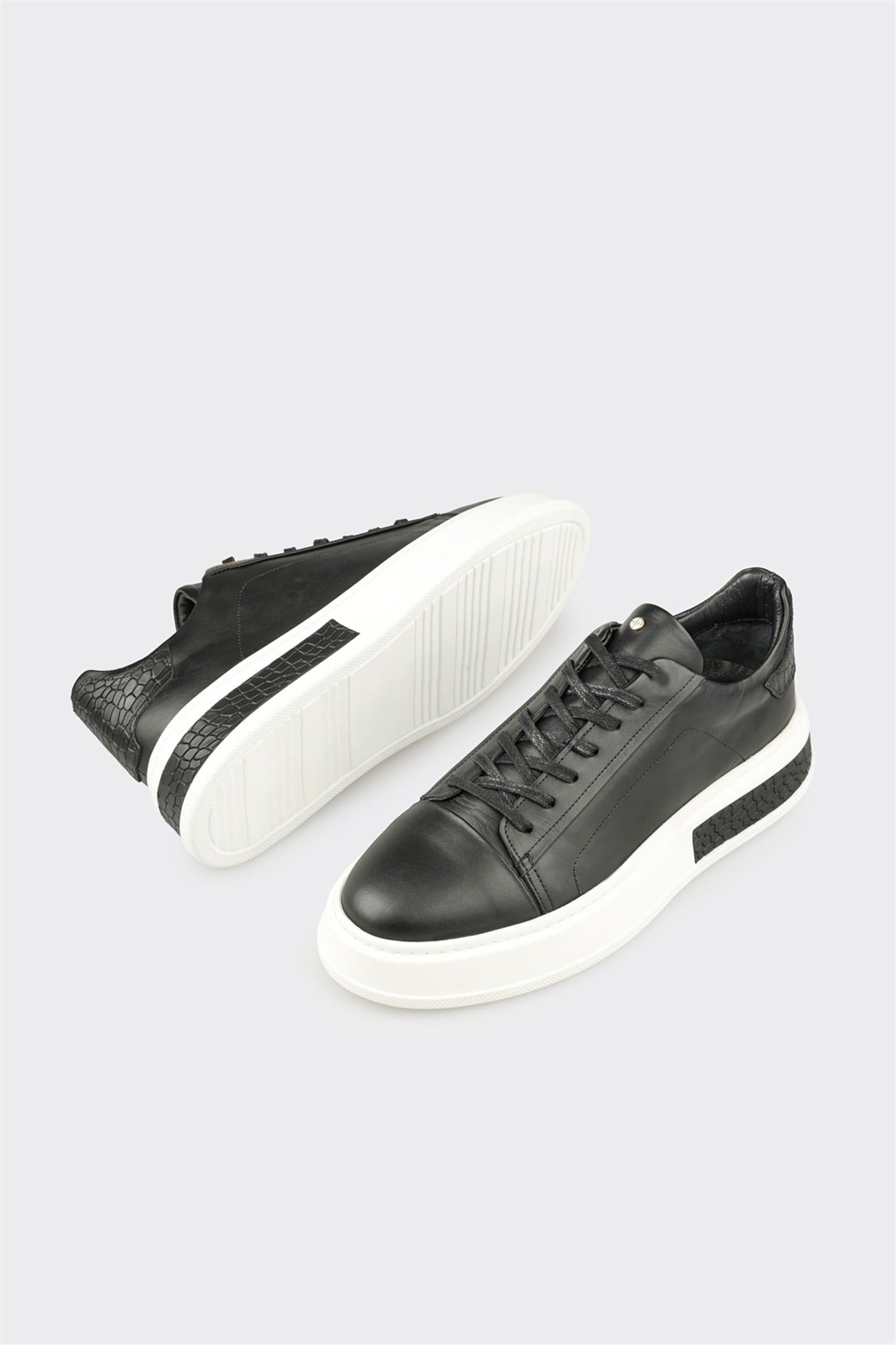 Black Leather Men's Sneaker