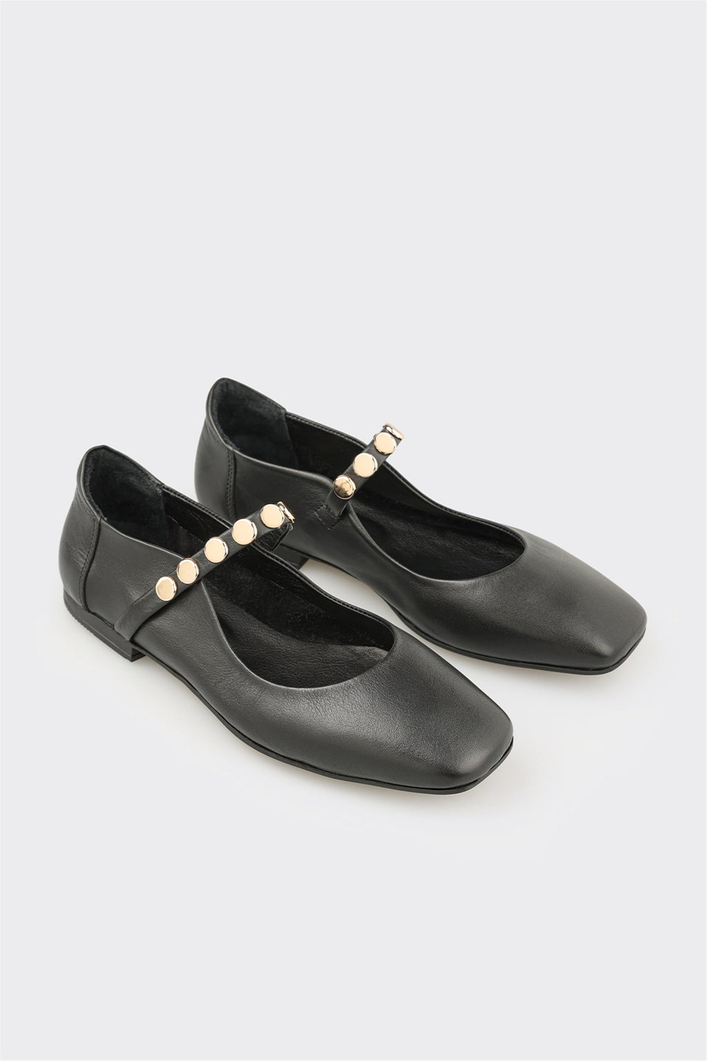 Black Leather Women's Casual Shoe