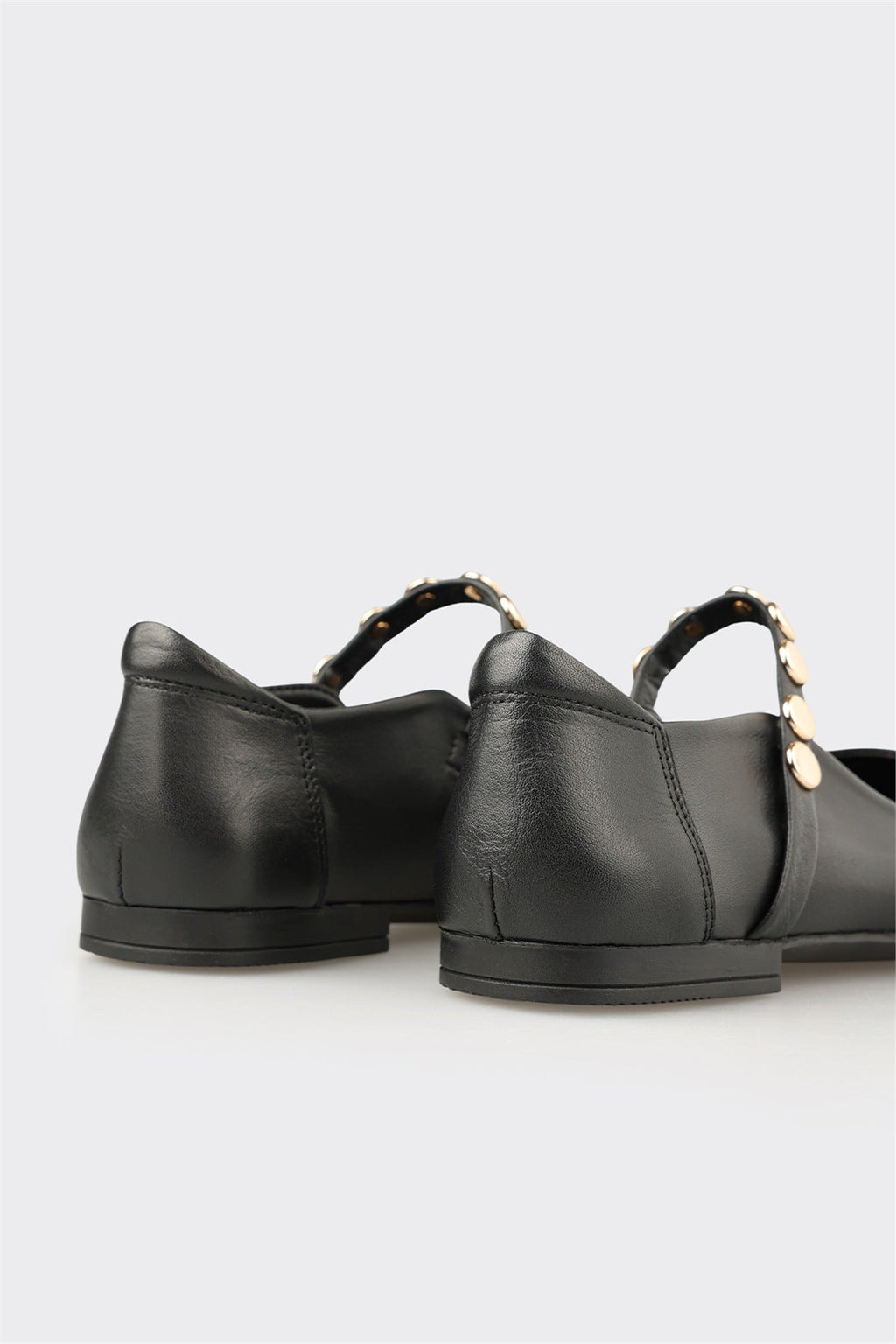 Black Leather Women's Casual Shoe