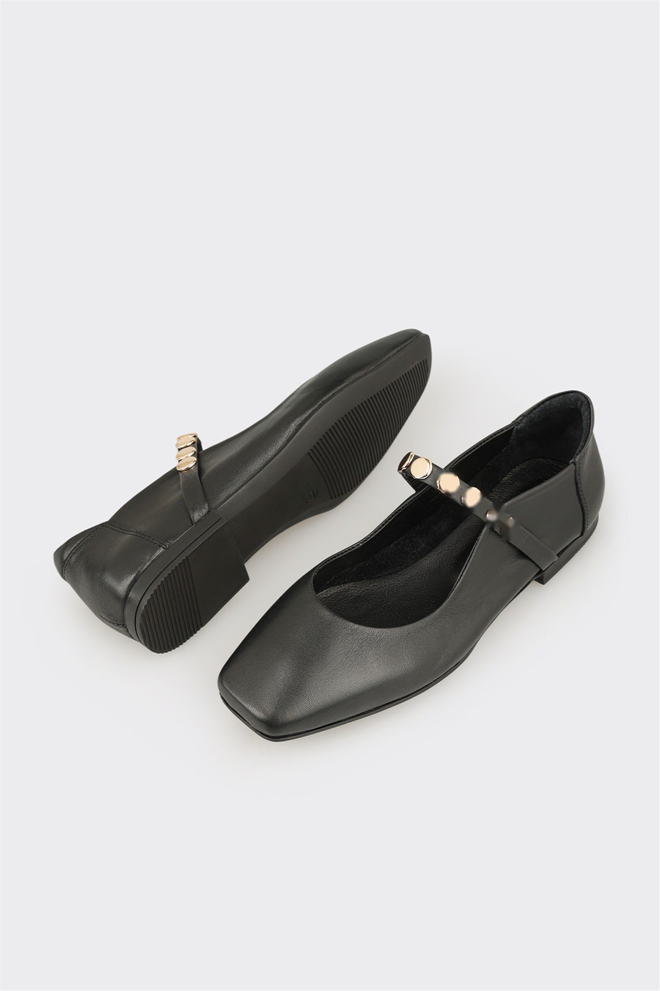 Black Leather Women's Casual Shoe