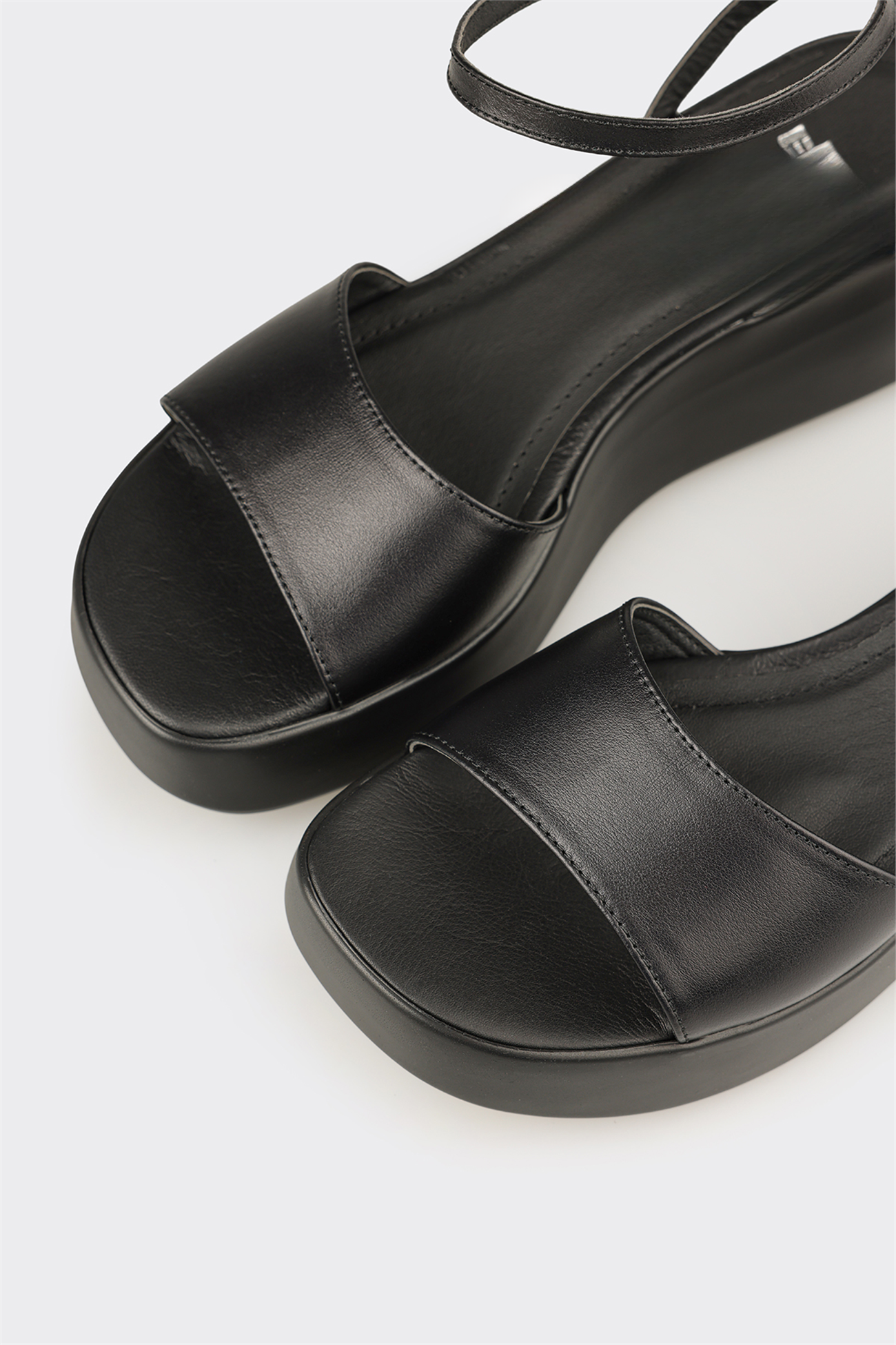 Black Leather Women's Sandal