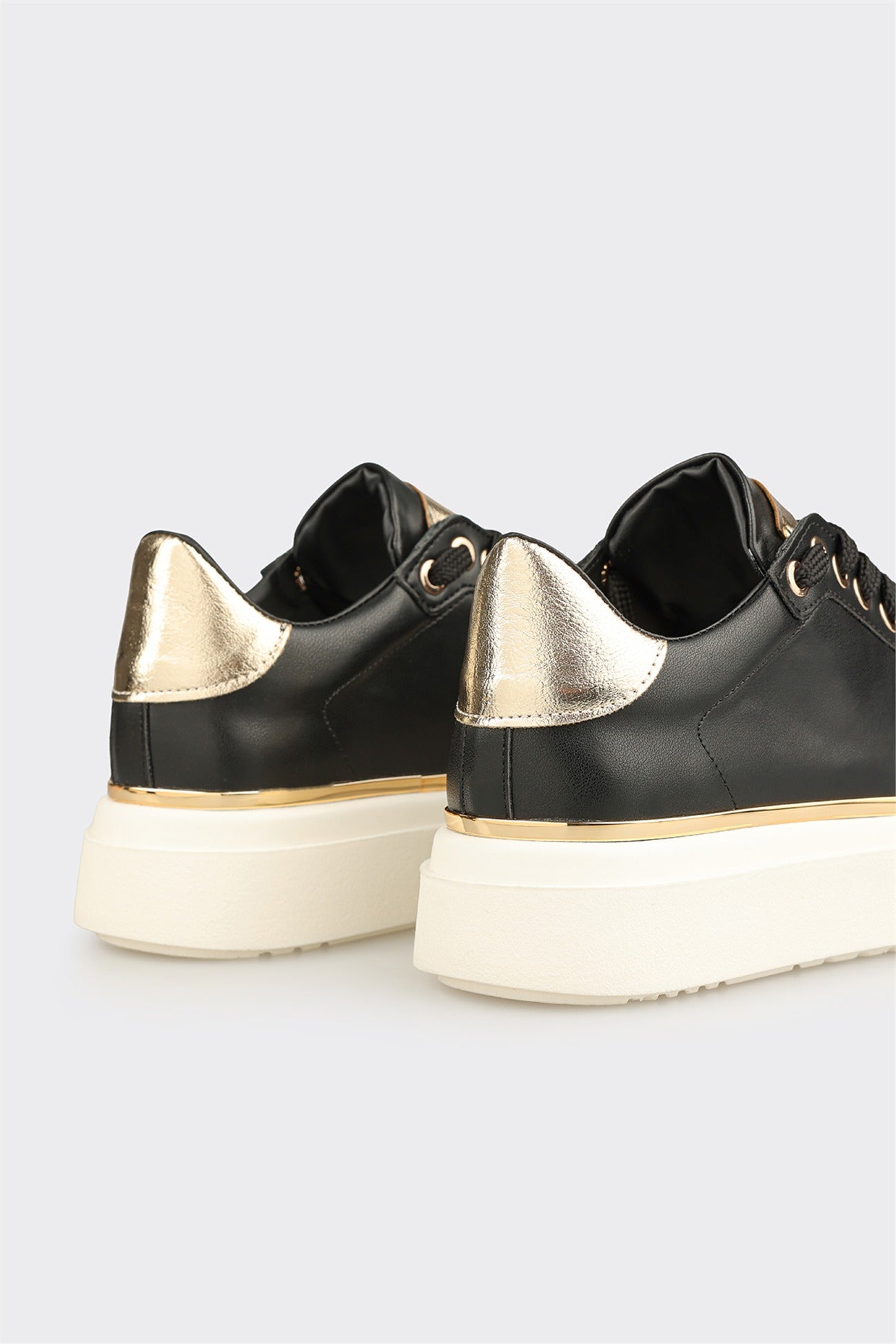 Black Women's Sneaker